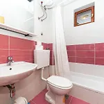 Apartment 1 Bedroom Awesome In *