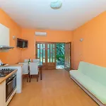 1 Bedroom Awesome In Apartment