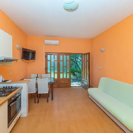 Cozy In With Wifi Apartment