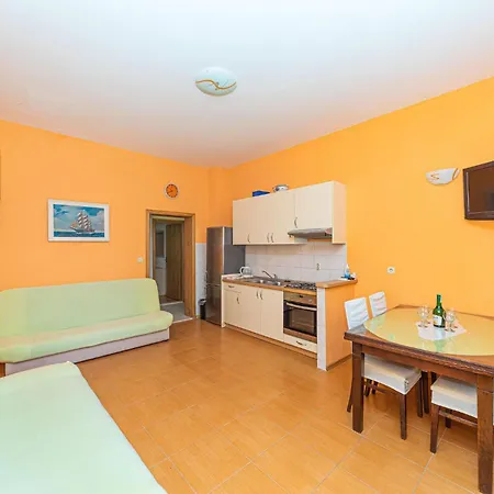 Cozy In With Wifi Makarska